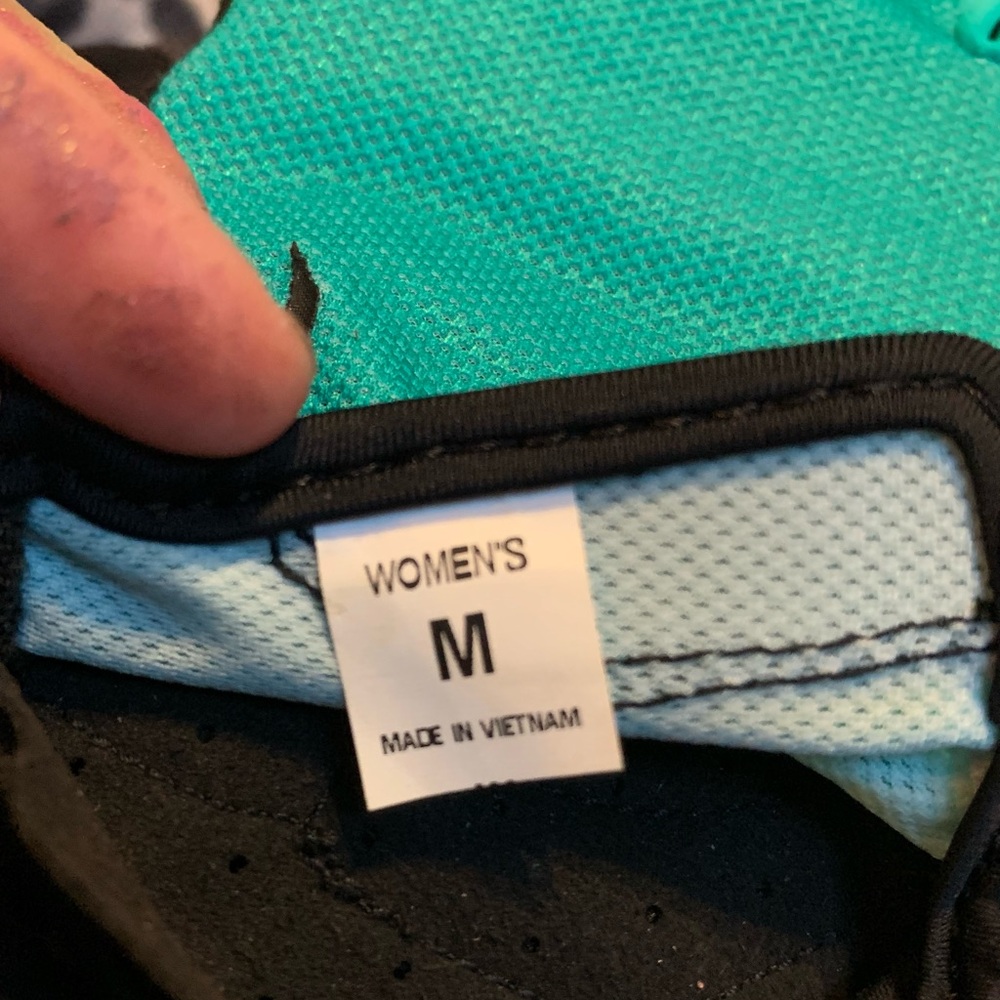 Sport Gel Women's Fingerless Gloves Cycling Gloves- Teal and Black - Picture 4 of 6